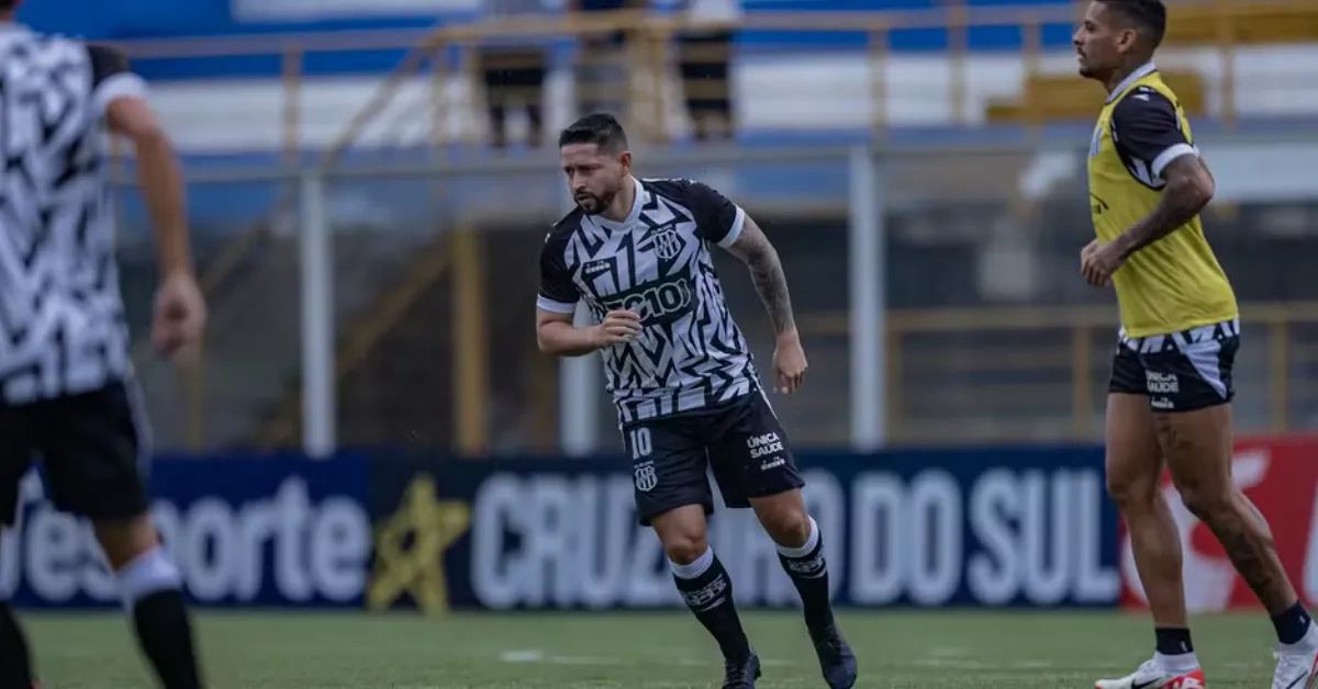 Revés para a Ponte Preta: Elvis Desfalca Clássico em Campinas