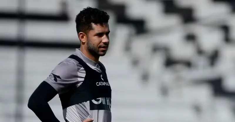 Santa Cruz mira Renato: Reforço para Série D? Análise Completa