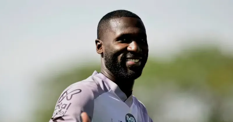 Ponte Preta: Jogadores Ignorados Ganham Chance com Novo Técnico