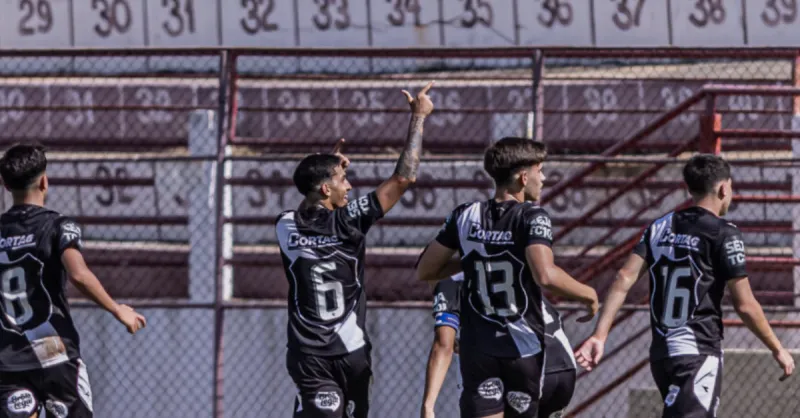 Ponte Preta recorre à base para suprir lacunas no meio-campo