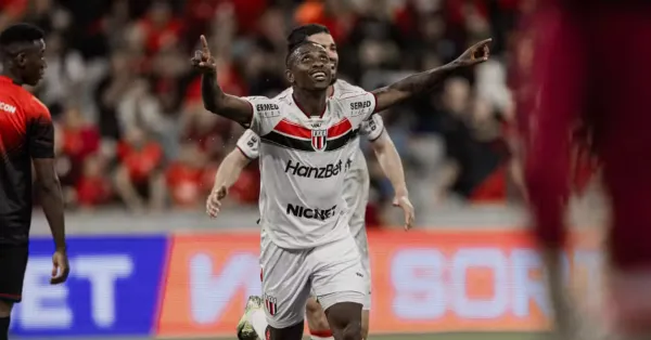 Jonathan Cafú reforça Ponte Preta: O que esperar do atacante após São Paulo e Corinthians?