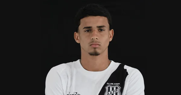 Nikolas, joia da Ponte Preta, é disputado por Santos e Corinthians. Entenda o futuro do meia.