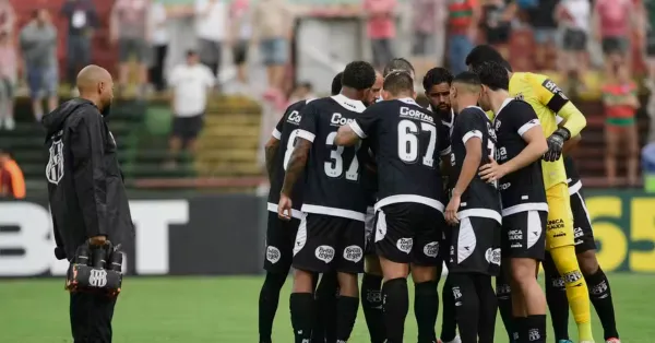 Ponte Preta é rebaixada no Paulistão 2026 após derrota para a Portuguesa